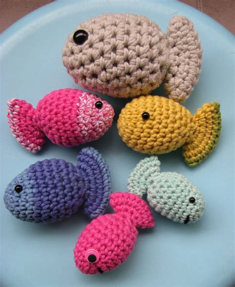 Free crochet patterns: Fish Family ~ Craft , handmade blog