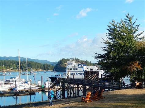 Powell River Books Blog: Heriot Bay Inn and Marina