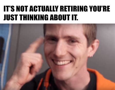 Linus Tech Tips Meme - kueh pokat