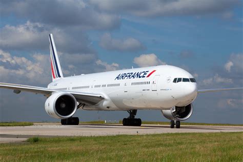 Air France Business Class on the Boeing 777-200: A Luxurious Way to Fly ...