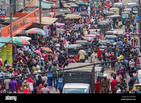 Maharagama, Sri Lanka. 10th Apr, 2021. A view of a shopping street during the covid-19 pandemic ...