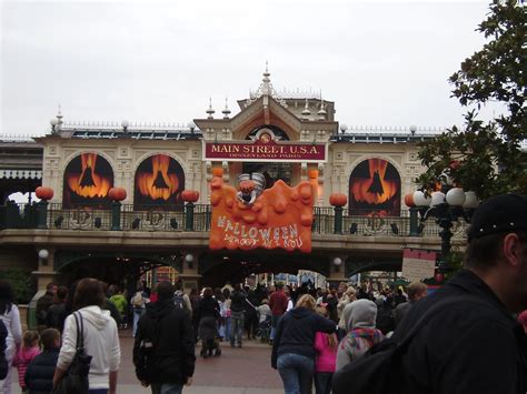 Halloween in Disneyland, Paris - Halloween Photo (2691343) - Fanpop