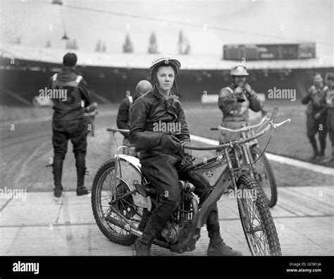 Speedway - Riders - Wimbledon Stadium Stock Photo - Alamy