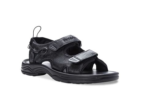 The Best Men’s Sandals For Wide Feet | HuffPost Life