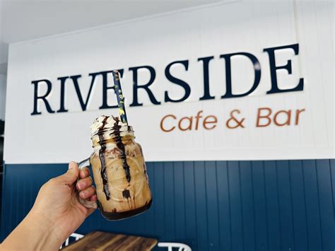 Riverside cafe and bar