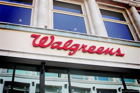 Walgreens Flagship Store: It’s Not Your Grandmother’s Pharmacy - By Claudya