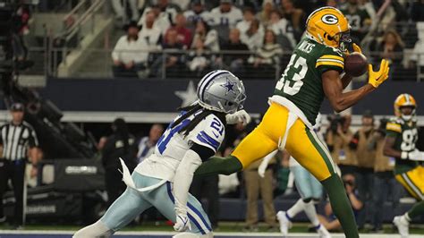 Green Bay makes NFL playoffs history with win in Packers-Cowboys