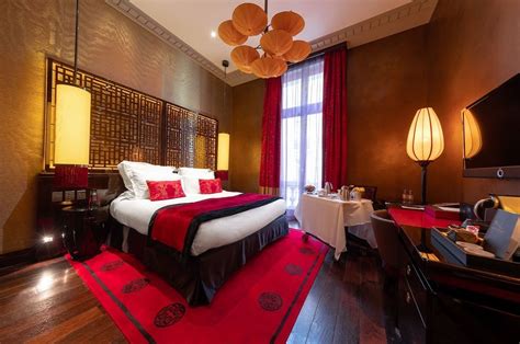 The 10 Best Romantic Hotels in Paris - TRAVEL MANGA