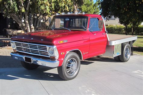 1969 FORD F-350 FLATBED TRUCK - Front 3/4 - 213570