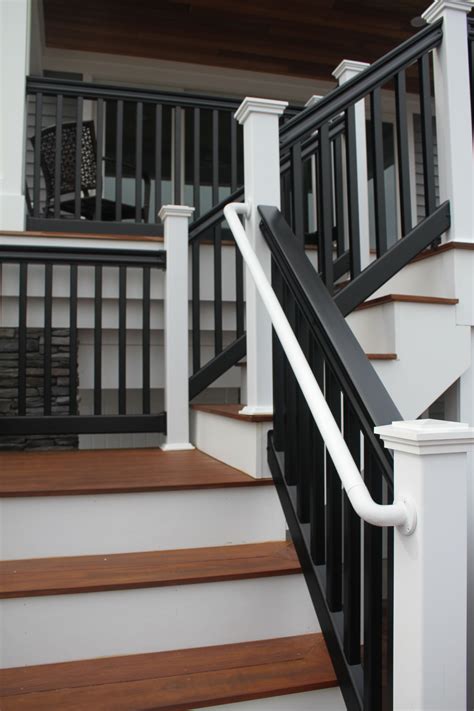 Pin by Penn Fencing Inc on Black Vinyl Railing | Beach cottage exterior ...