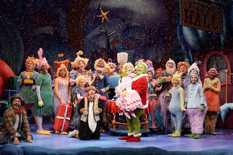 Review of The Grinch at Children's Theatre Company, 2017 - Play Off The Page