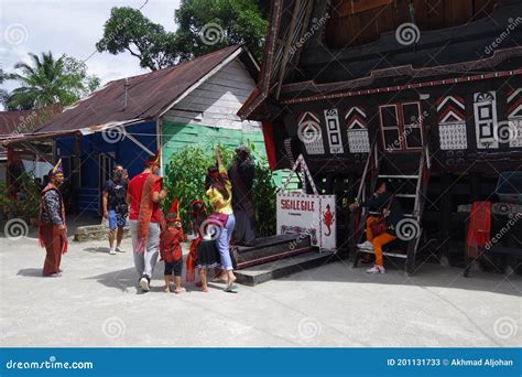 Sigale Gale, a Typical Dance from North Sumatera, Indonesia Editorial ...