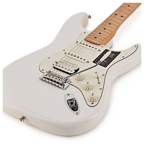 Fender Player Stratocaster HSS MN, Polar White | Gear4music