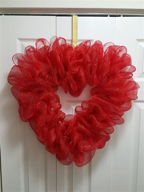 Heart Shaped Wreath Red or White Deco Mesh Wreath Ready to | Etsy | Diy ...