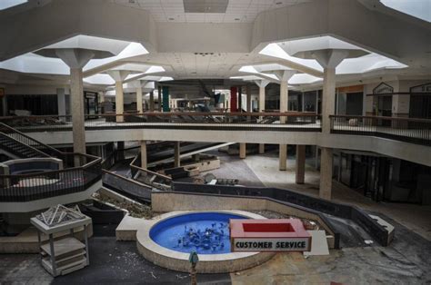 The abandoned Randall Park Ohio was once the worlds largest shopping mall. This is what it looks ...