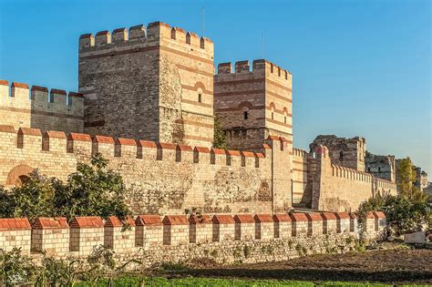 10 Best Historic Things to See in Istanbul - Step Back Into Istanbul's Past at These Landmarks ...