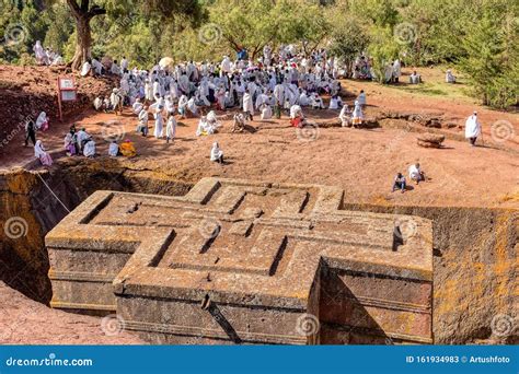 Orthodox Christian Ethiopian Believers, Lalibela Ethiopia Editorial ...