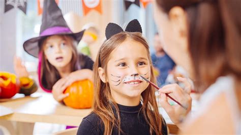 Halloween face paint tips to help protect your child’s sensitive skin | Fox News