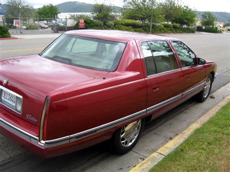 1994 Cadillac DeVille - Information and photos - MOMENTcar