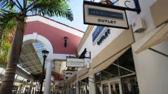 Orlando Premium Outlets International Drive: Closest outlets to Universal Orlando