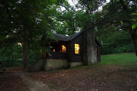 10 Cozy Cabins In Missouri For A Perfect Fall Getaway | Missouri state ...