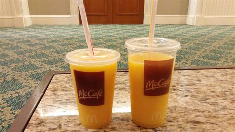 A Medium & a 'Large' orange juice : mildlyinfuriating