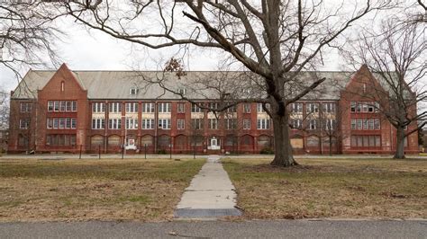 New life for old Central Islip psychiatric center - Newsday