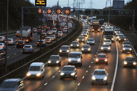 Dynamic smart motorways “too complicated” - Driver Trainer