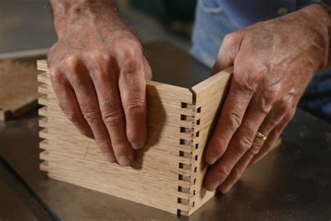 How to Make Mitered Finger Joints - FineWoodworking