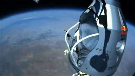 Felix Baumgartner breaking the speed of sound Felix Baumgartner, Speed Of Sound, Base Jumping ...