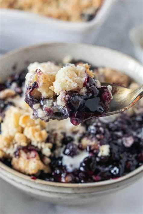 Best Blueberry Crunch Recipe - Reluctant Entertainer