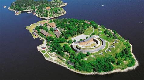 PRIVATE TOUR TO OSCARSBORG FORTRESS AND THE TOWN OF DRØBAK FROM OSLO ...