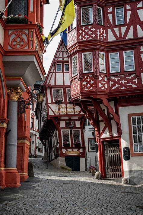 Medieval Market Square - Bernkastel Germany Photograph by Lucinda Walter - Pixels