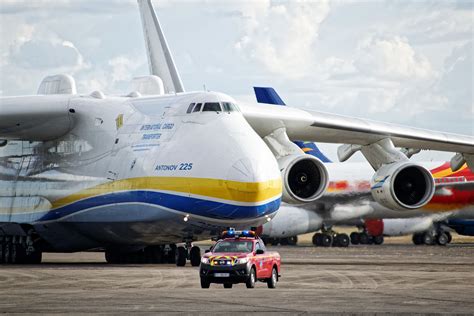 Antonov A225 at Leipzig on Nov 10th 2016, engine fire - AeroInside