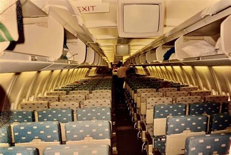 American Airlines 757 Cabin Interior