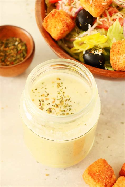 Olive Garden Salad Dressing - Crunchy Creamy Sweet