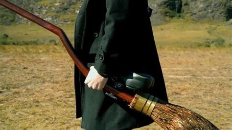 “The Real Flying Broom” Takes Harry Potter Cosplay to the Next Level