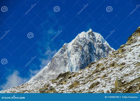 Himalaya Mountain Snow Range Beautiful Scenery Stock Image - Image of highest, backpacker: 118403709