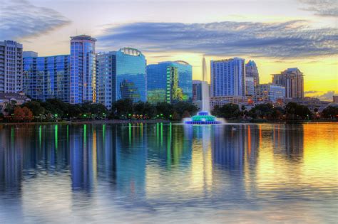 Lake Eola Park - Family-Friendly Park in Downtown Orlando – Go Guides