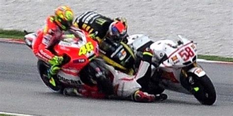 Marco Simoncelli crash - MotoGP Malaysia | Car Under 500 Dollars