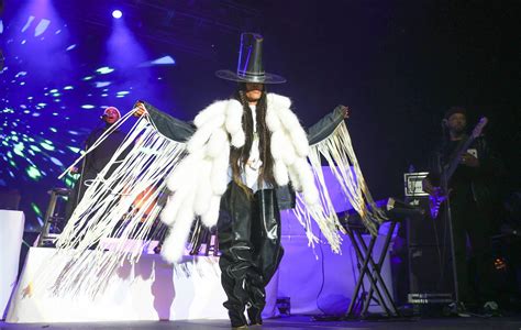 Erykah Badu announces 2023 North American tour with Yasiin Bey