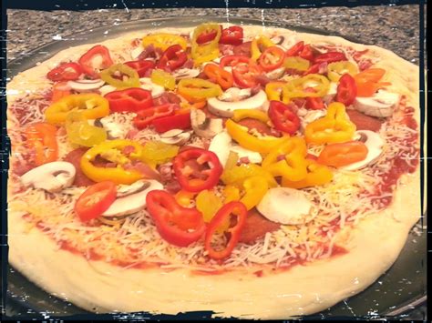 TutusNunicorns: Whole Foods Pizza Dough Review + Recipe