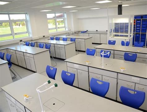 Laboratory Layout and Design - Hampton School