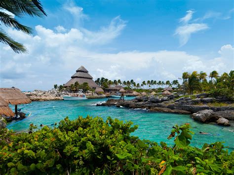 Cancun Honeymoon: Weather and Travel Guide