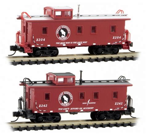 N Scale - Micro-Trains - 993 02 060 - Caboose, Cupola, Wood - Gre...