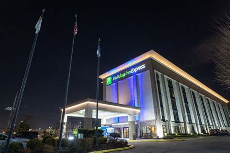 HOLIDAY INN EXPRESS NEWARK AIRPORT - ELIZABETH - Prices & Hotel Reviews (NJ)