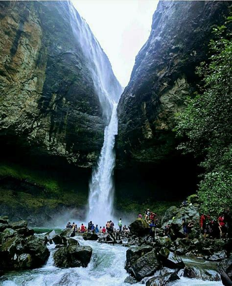 Devkund waterfall | Beautiful waterfalls, Waterfall, India travel