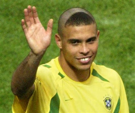 Ronaldo Reveals The Reason Behind THAT 2002 World Cup Haircut ...