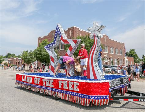 4th of July parade float ideas | 4th of july parade, Independence day parade, Parade float