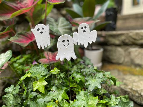 Clay Ghost Set of 3 Halloween Ghosts Garden Stakes Yard Decor Halloween Decor Halloween Ghost ...